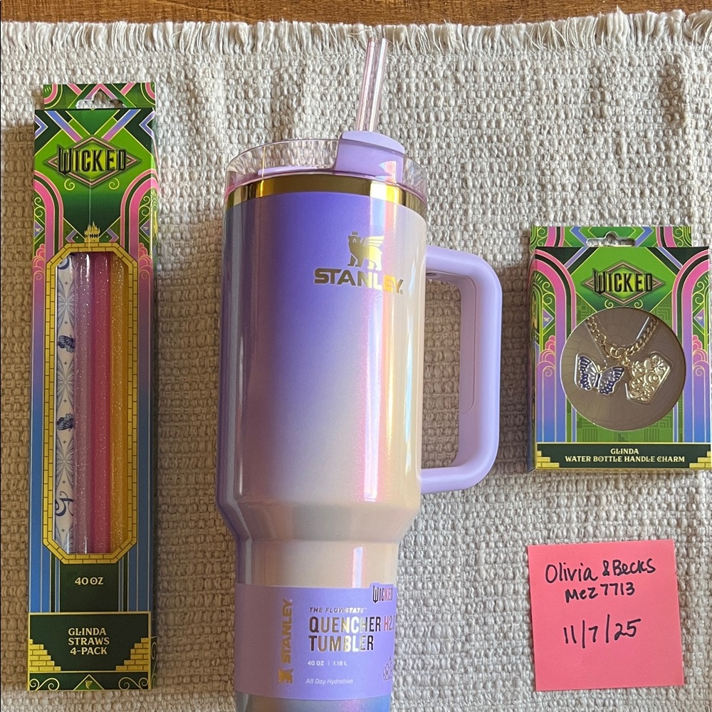 Wicked For Good Glinda Stanley 40oz w/ CharCharms Straws and Handle Charm